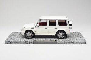 Mercedes Brabus B63 620 Widestar Pearl White Minichamps 1:18 107032201 Metall — bild 3 av 6