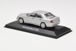 Mercedes C 200 W202 Iridium Silver Minichamps 1:43 B66040488 Metall — bild 3 av 4