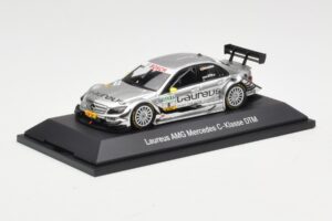 Mercedes C-Class C204 #8 R. Schumacher HWA DTM 2010 Minichamps 1:43 B66961414 Metall — bild 2 av 4