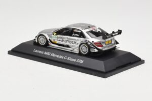 Mercedes C-Class C204 #8 R. Schumacher HWA DTM 2010 Minichamps 1:43 B66961414 Metall — bild 3 av 4