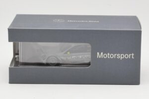 Mercedes C-Class C204 #8 R. Schumacher HWA DTM 2010 Minichamps 1:43 B66961414 Metall — bild 4 av 4