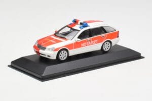 Mercedes C-Class S203 Notarzt Minichamps 1:43 430030190 Metall — bild 2 av 4