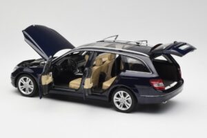 Mercedes C-Class S204 T-Modell Tanzanite Blå AUTOart 1:18 B66962352 Metall — bild 5 av 8