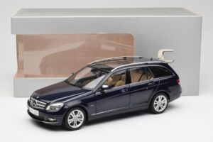 Mercedes C-Class S204 T-Modell Tanzanite Blå AUTOart 1:18 B66962352 Metall — bild 8 av 8