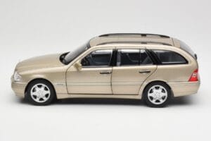Mercedes C-Class T-Model W202 Smoke Silver Norev 1:18 183388 Metall — bild 5 av 8