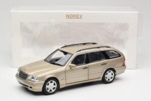Mercedes C-Class T-Model W202 Smoke Silver Norev 1:18 183388 Metall — bild 8 av 8