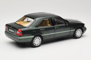 Mercedes C-Class W202 Malachite Green Norev 1:18 183372 Metall — bild 5 av 8