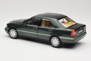 Mercedes C-Class W202 Malachite Green Norev 1:18 183372 Metall — bild 6 av 8