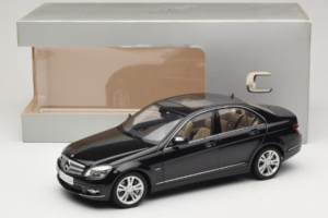 Mercedes C-Class W204 Obsidian Black AUTOart 1:18 B66962367 Metall — bild 8 av 8