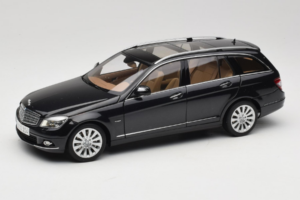 Mercedes C-Class W204 Estate Obsidian Black AUTOart 1:18 B66962349 Metall