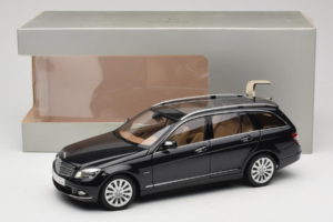 Mercedes C-Class W204 Estate Obsidian Black AUTOart 1:18 B66962349 Metall — bild 8 av 8