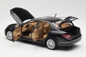 Mercedes C-Class W204 Obsidian Svart AUTOart 1:18 B66962365 Metall — bild 5 av 8