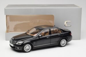 Mercedes C-Class W204 Obsidian Svart AUTOart 1:18 B66962365 Metall — bild 8 av 8