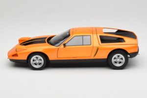 Mercedes C111 II White Autumn Metallic Norev 1:18 183050 Metall — bild 4 av 10