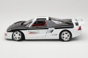 Mercedes C112 Sport Vit & Svart Guiloy 1:18 68521 Metall — bild 4 av 8