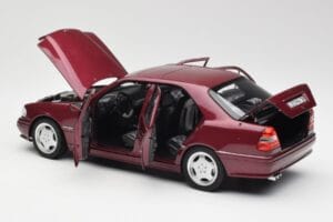 Mercedes AMG C36 W202 Almandine Röd Norev 1:18 B66040706 Metall — bild 5 av 8