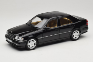 Mercedes C36 AMG W202 Obsidian Black Metallic Norev 1:18 183381 Metall