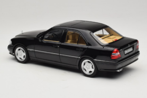 Mercedes C36 AMG W202 Obsidian Black Metallic Norev 1:18 183381 Metall — bild 7 av 8