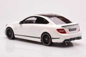 Mercedes AMG C63 W204 Edition 507 Vit GT Spirit 1:18 GT899 Resin — bild 5 av 6