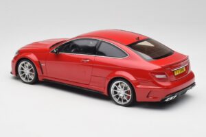 Mercedes AMG C63 W204 Röd 2nd Choice GT Spirit 1:18 GT065-D1 Resin — bild 5 av 6