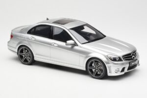 Mercedes C63 AMG W204 Silver GT Spirit 1:18 GT462 Resin — bild 4 av 6