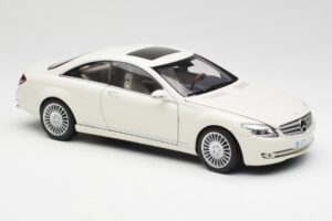Mercedes CL500 C216 Calcit Vit AUTOart 1:18 B66962341 Metall — bild 6 av 8