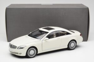 Mercedes CL500 C216 Calcit Vit AUTOart 1:18 B66962341 Metall — bild 8 av 8