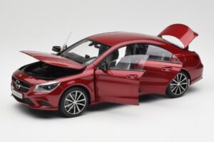 Mercedes CLA C117 Designo Patagonia Röd Metallic Norev 1:18 B66960131 Metall — bild 2 av 8