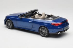 Mercedes CLE Cabriolet A236 Blå Norev 1:18 B66960653 Metall — bild 8 av 9