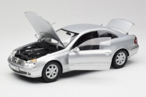 Mercedes CLK 500 C209 Silver Kyosho 1:18 B66962144 Metall — bild 2 av 8