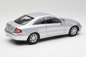 Mercedes CLK 500 C209 Silver Kyosho 1:18 B66962144 Metall — bild 3 av 8