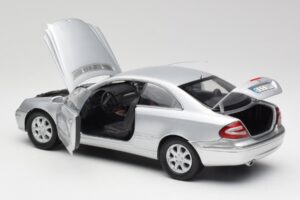 Mercedes CLK 500 C209 Silver Kyosho 1:18 B66962144 Metall — bild 5 av 8