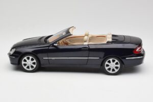 Mercedes CLK 500 W209 Cabriolet Mörkblå Metallic Kyosho 1:18 B66962174 Metall — bild 5 av 9