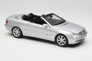 Mercedes CLK 500 Cabriolet Elegance A209 Silver Kyosho 1:18 B66962172 Metall — bild 6 av 8