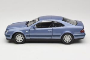 Mercedes CLK C208 Lila Anson 1:18 30330 Metall — bild 4 av 8