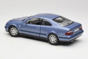Mercedes CLK C208 Lila Anson 1:18 30330 Metall — bild 7 av 8