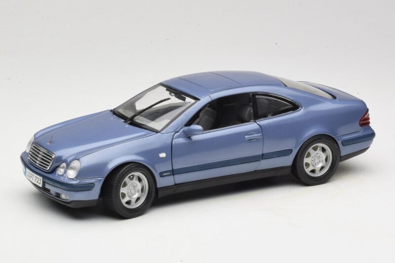 Mercedes CLK C208 Lila Anson 1:18 30330 Metall