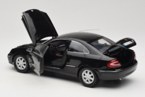 Mercedes CLK C209 Black Metallic Kyosho 1:18 B66962149 Metall — bild 5 av 8