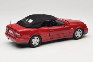 Mercedes CLK A208 Cabriolet Röd Anson 1:18 30338 Metall — bild 3 av 8