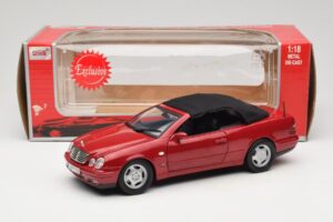 Mercedes CLK A208 Cabriolet Röd Anson 1:18 30338 Metall — bild 8 av 8