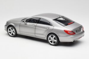 Mercedes CLS C218 Designo Alubeam Titanium Norev 1:18 B66961298 Metall — bild 7 av 8