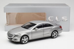 Mercedes CLS C218 Designo Alubeam Titanium Norev 1:18 B66961298 Metall — bild 8 av 8