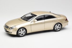 Mercedes CLS C219 Ljus Beige Guld Kyosho 1:18 08401LBE Metall
