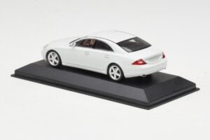 Mercedes CLS-Class C219 Linea Vit Minichamps 1:43 436034300 Metall — bild 3 av 4
