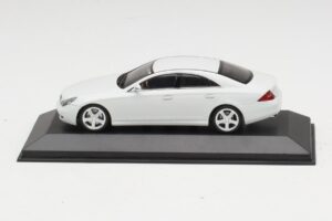 Mercedes CLS-Class C219 Linea Vit Minichamps 1:43 436034300 Metall