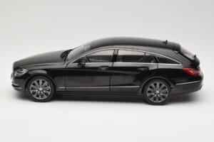 Mercedes CLS Shooting Brake X218 Obsidian Black Norev 1:18 B66960115 Metall — bild 4 av 8
