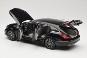 Mercedes CLS Shooting Brake X218 Obsidian Black Norev 1:18 B66960115 Metall — bild 5 av 8