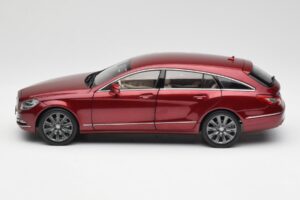 Mercedes CLS Shooting Brake X218 Thulite Röd Norev 1:18 B66960116 Metall — bild 4 av 8