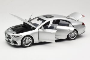 Mercedes CLS C257 Silver Norev 1:18 183489 Metall — bild 2 av 8