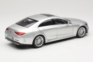 Mercedes CLS C257 Silver Norev 1:18 183489 Metall — bild 3 av 8